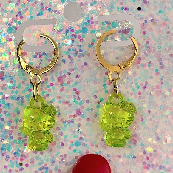 Gold and Green hello kitty charm Earrings - Picture 1 of 5